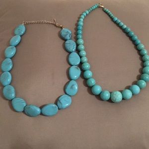 Turquoise beaded necklace